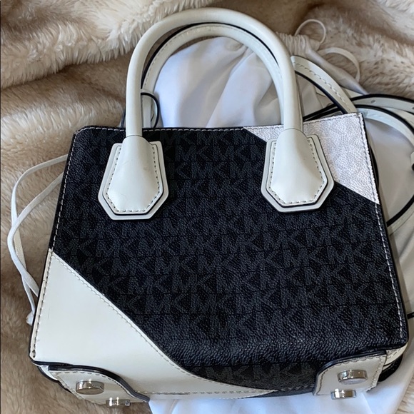 Michael Kors Purse - Picture 2 of 6